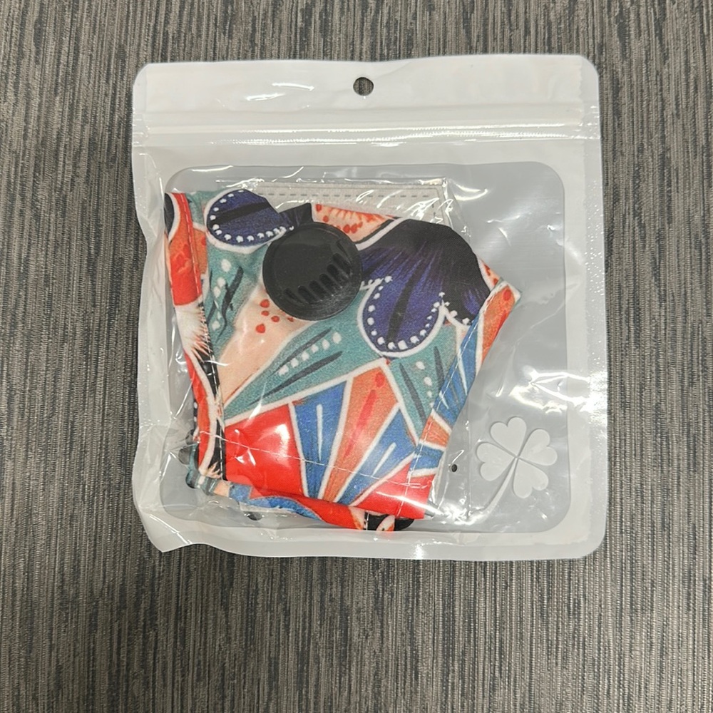 Multi-Color Face Mask with Vent